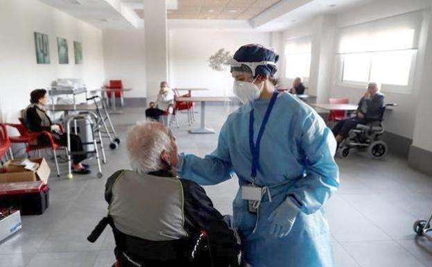 La Junta avanza que el modelo residencial debe tender a la «sanitarización» y no hacia la «medicalización»