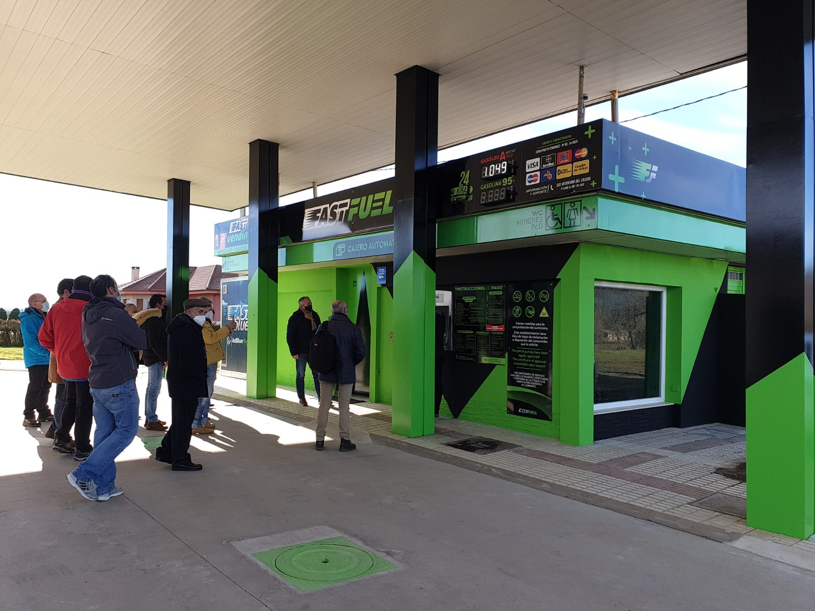 Fotos: Fast Fuel Vidanes, innovación y precios económicos