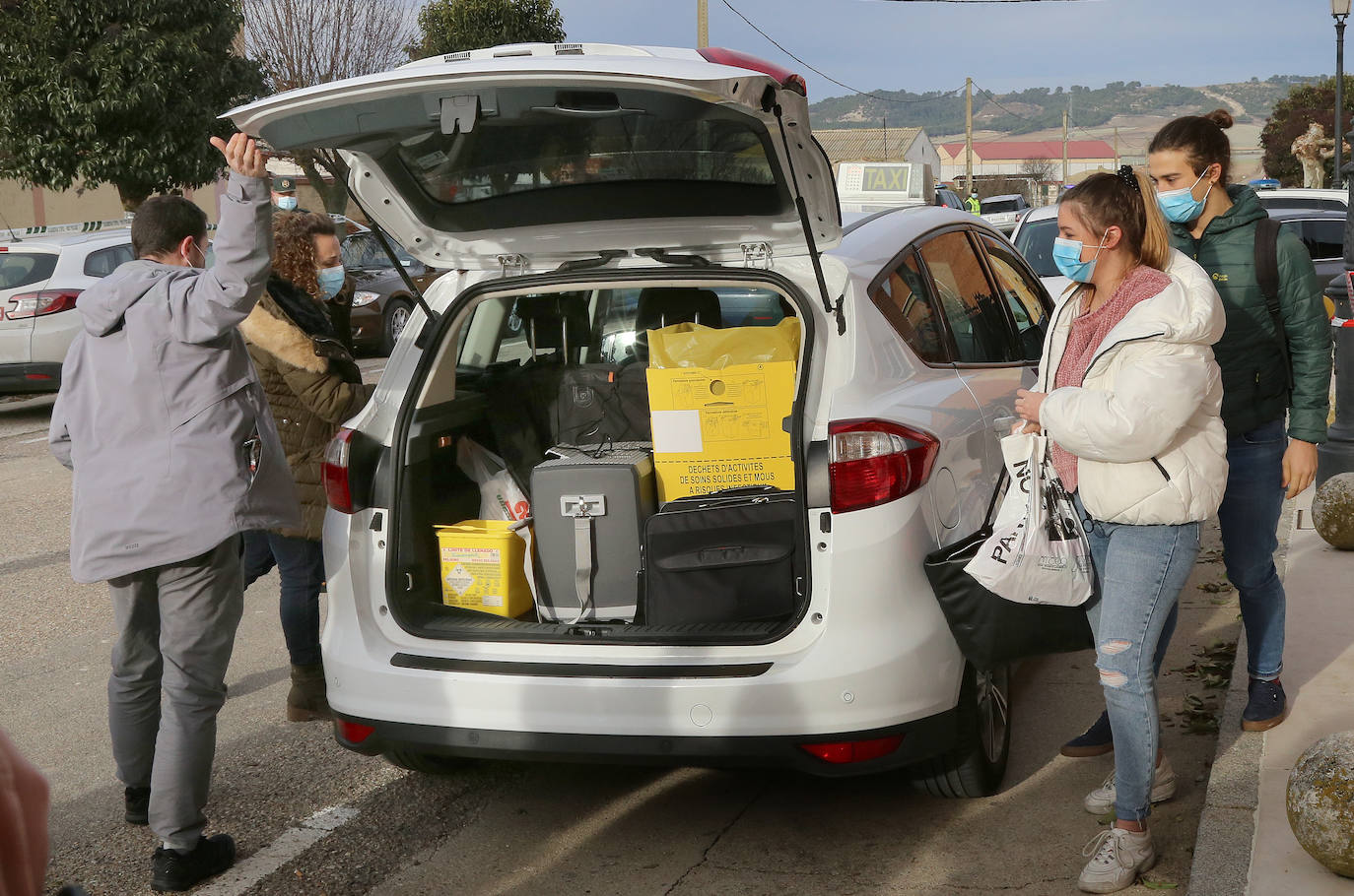 Fotos: Las primeras dosis de la vacuna contra la covid-19 llegan a la comunidad