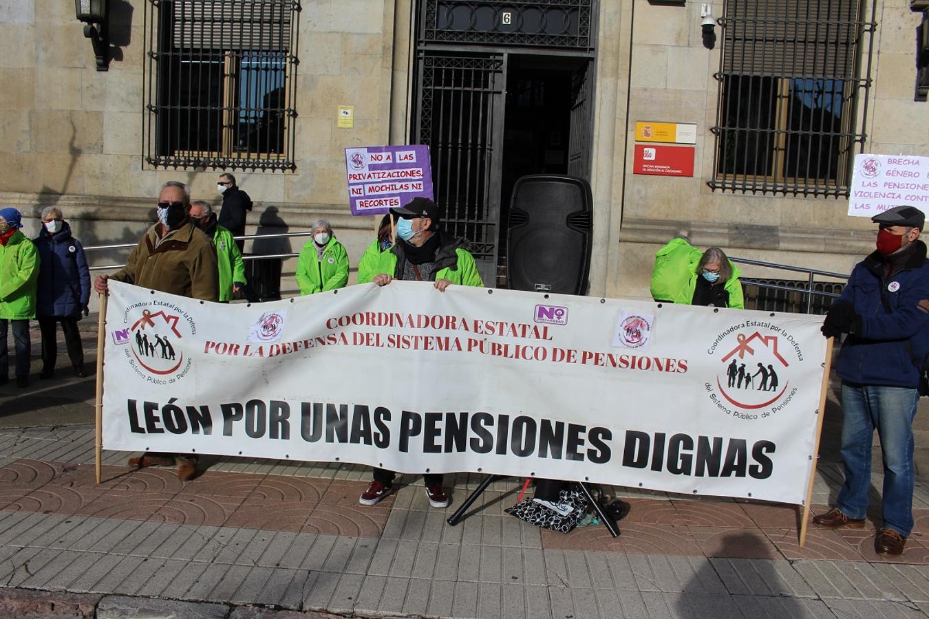 Concentración de los pensionistas para exigir unas pensiones justas.