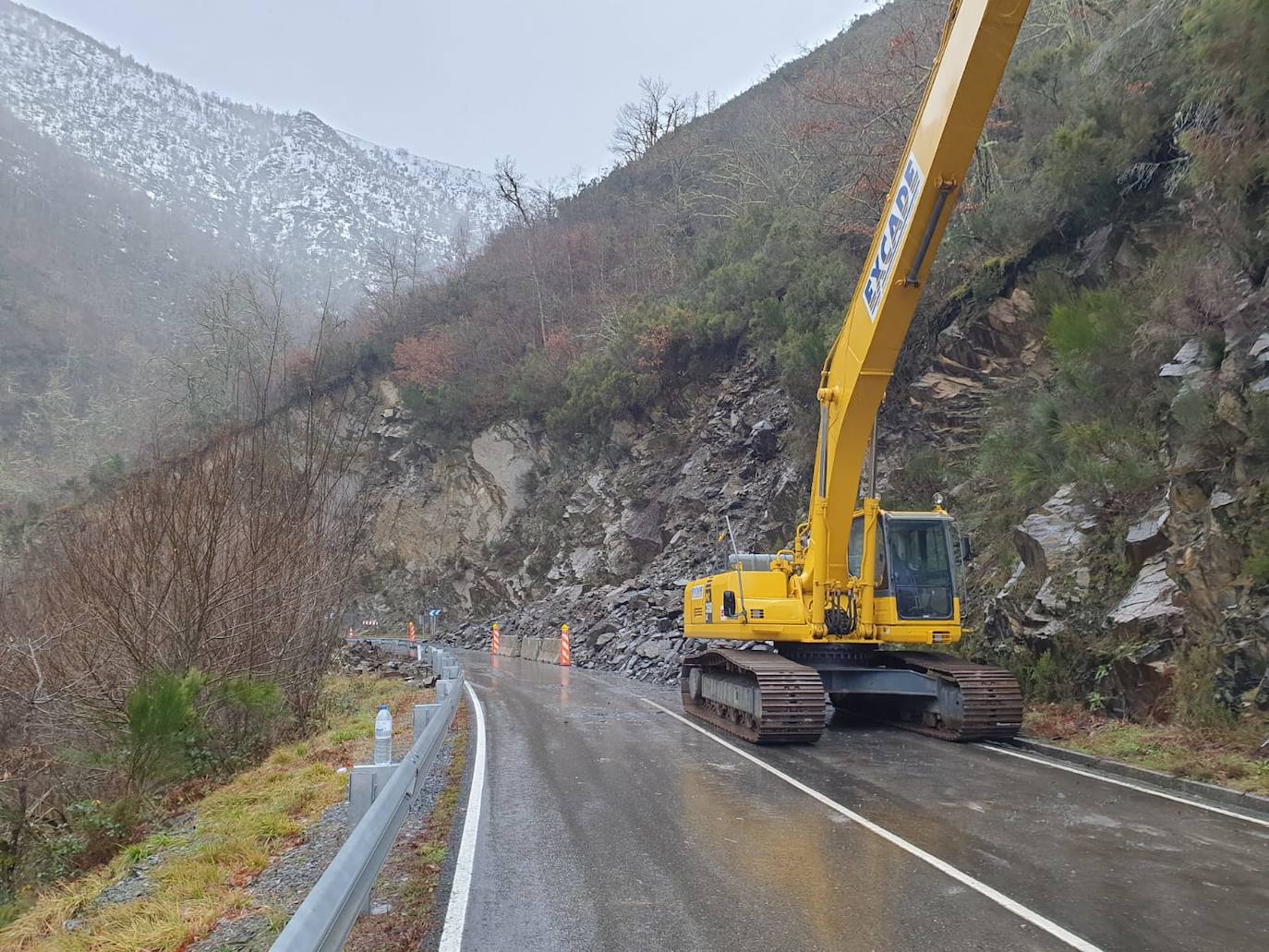 Fotos: Picos de Europa comienza el año bajo la nieve