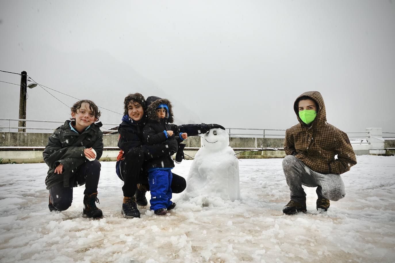 Fotos: Picos de Europa comienza el año bajo la nieve