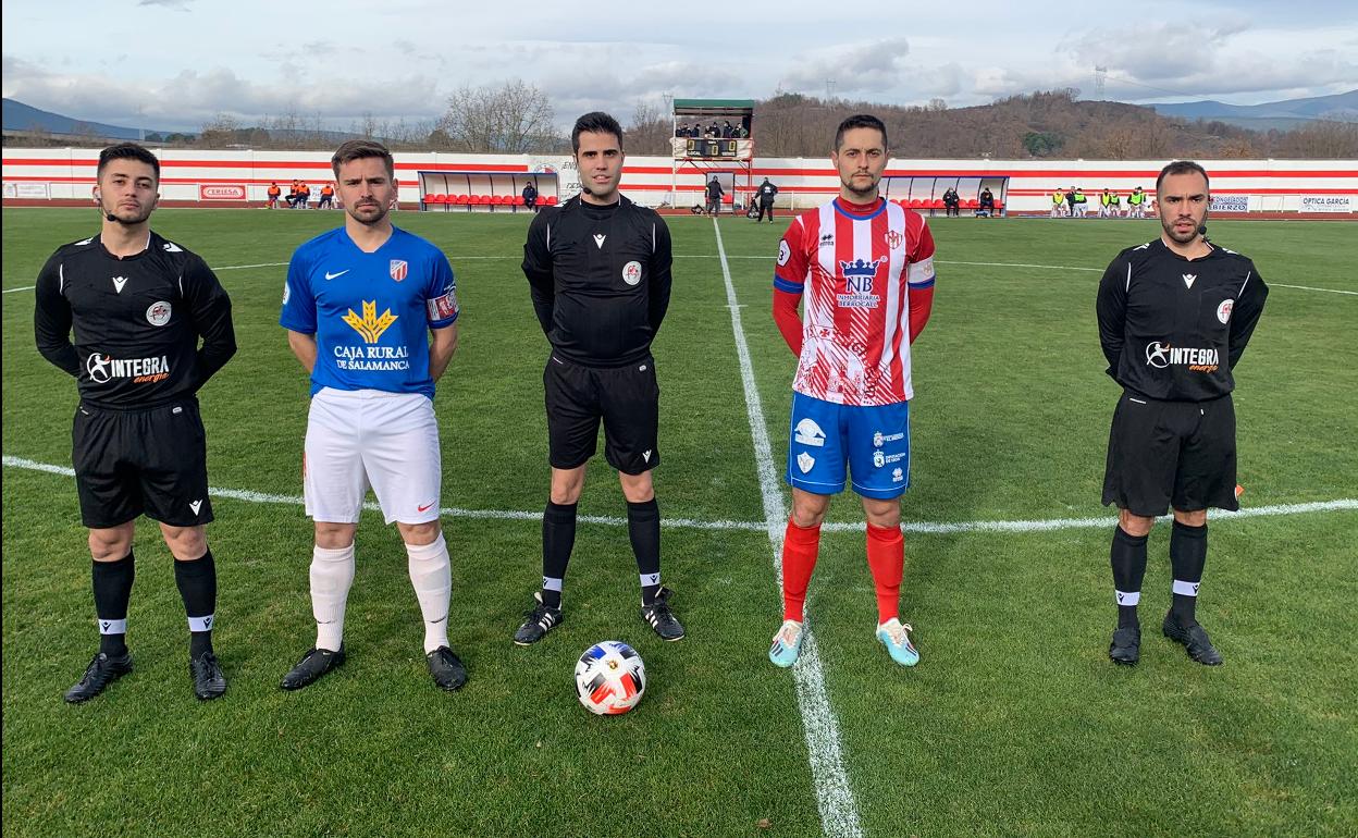 Uno de los últimos partidos disputados por un equipo leonés en Tercera División.