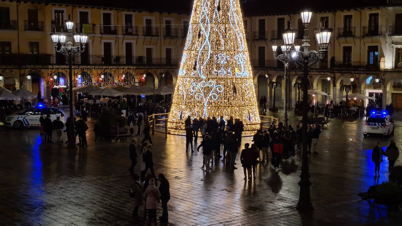 Los leoneses buscan el ocio durante la tarde ante la imposibilidad de salir por la noche.