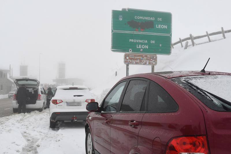 La zona norte, colapsada y las carreteras llenas de nieve y hielo.