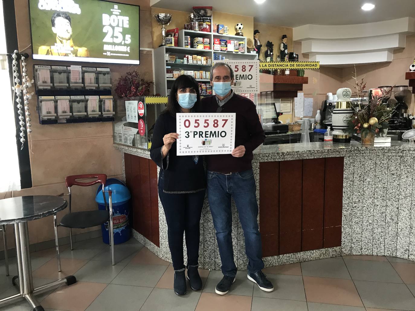 Fotos: El Niño sonríe a León