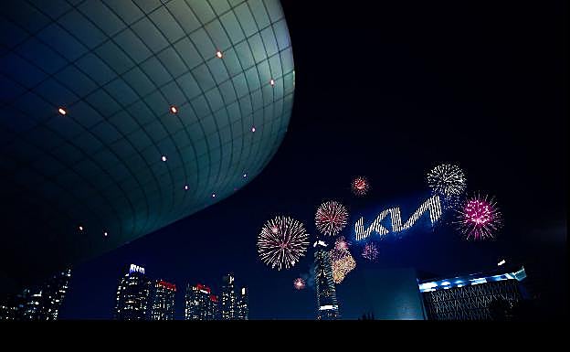 Kia presenta su nuevo logotipo batiendo un récord mundial