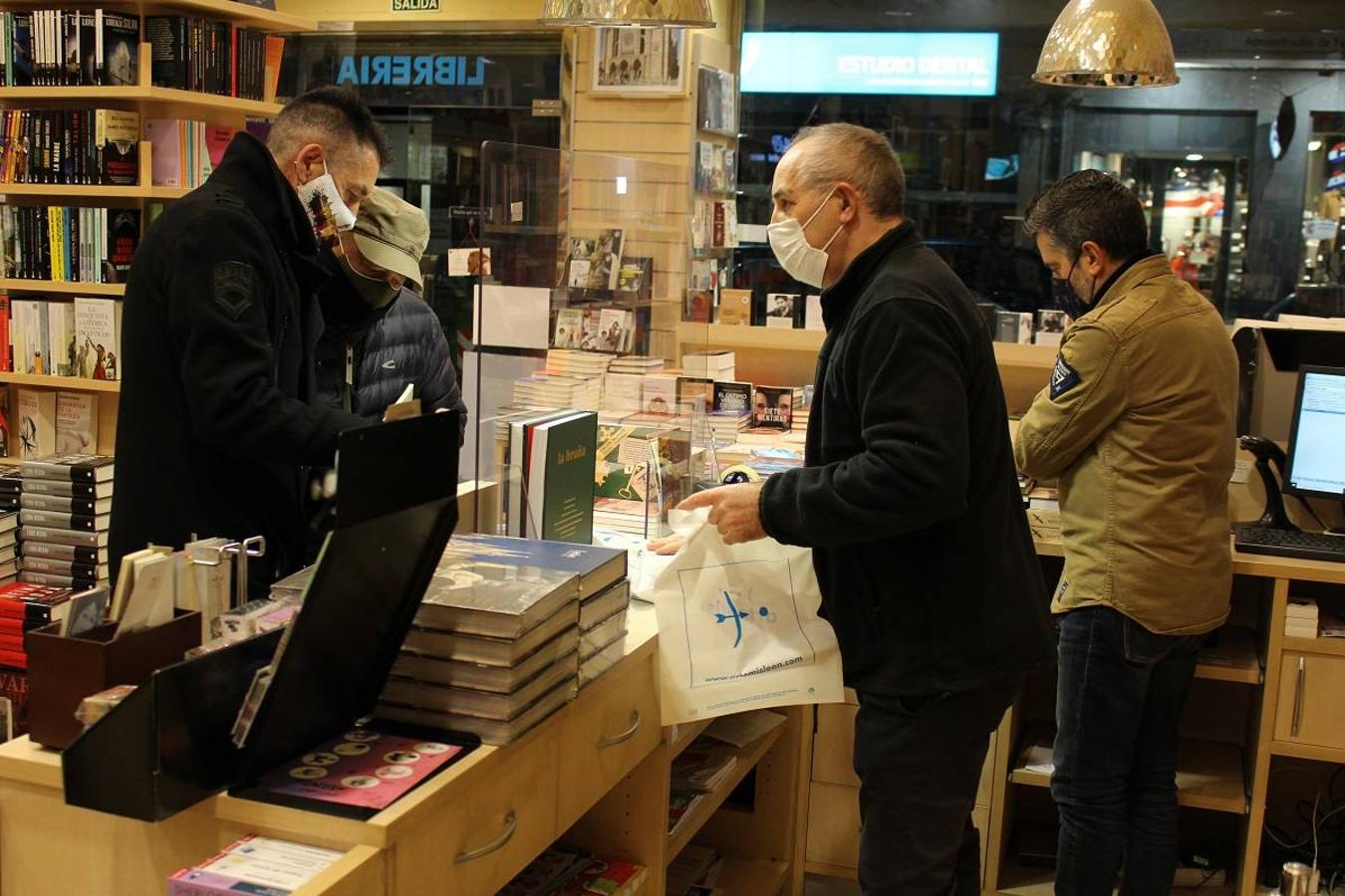 Los libros se consolidan como una de las opciones preferidas para los regalos de Navidad en una campaña «bastante buena dadas las circunstancias»