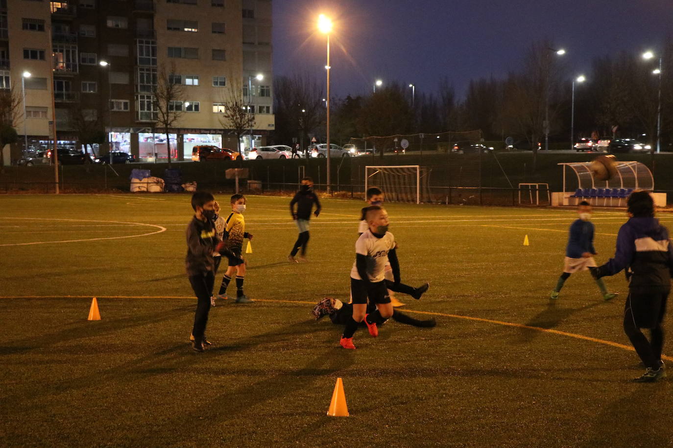 Los niños y niñas federadas de las categorías inferiores regresan a los entrenamientos en León.