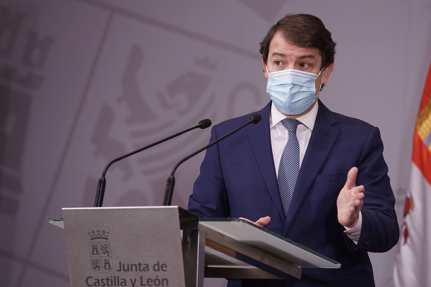 El presidente de la Junta de Castilla y León, Alfonso Fernández Mañueco, ofrece una rueda de prensa telemática para presentar las mejoras en el sistema de atención a la dependencia de la Comunidad. 