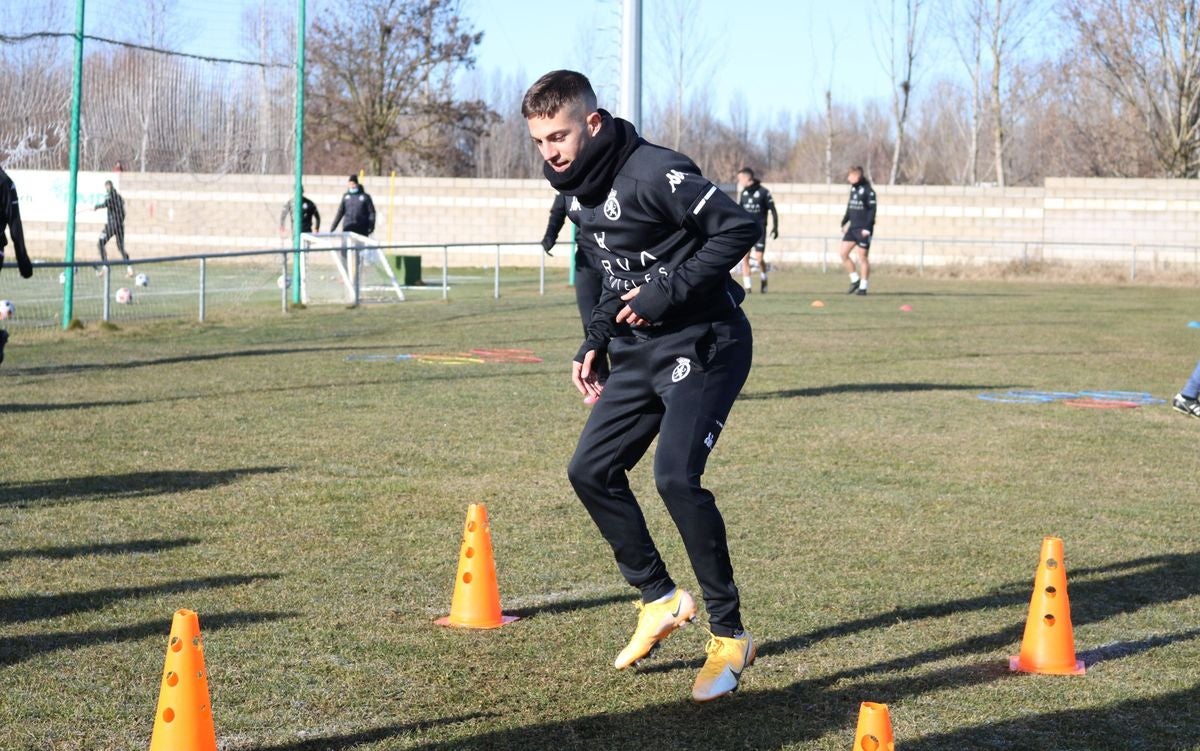 Los jugadores de la cultural durante un entrenamiento.