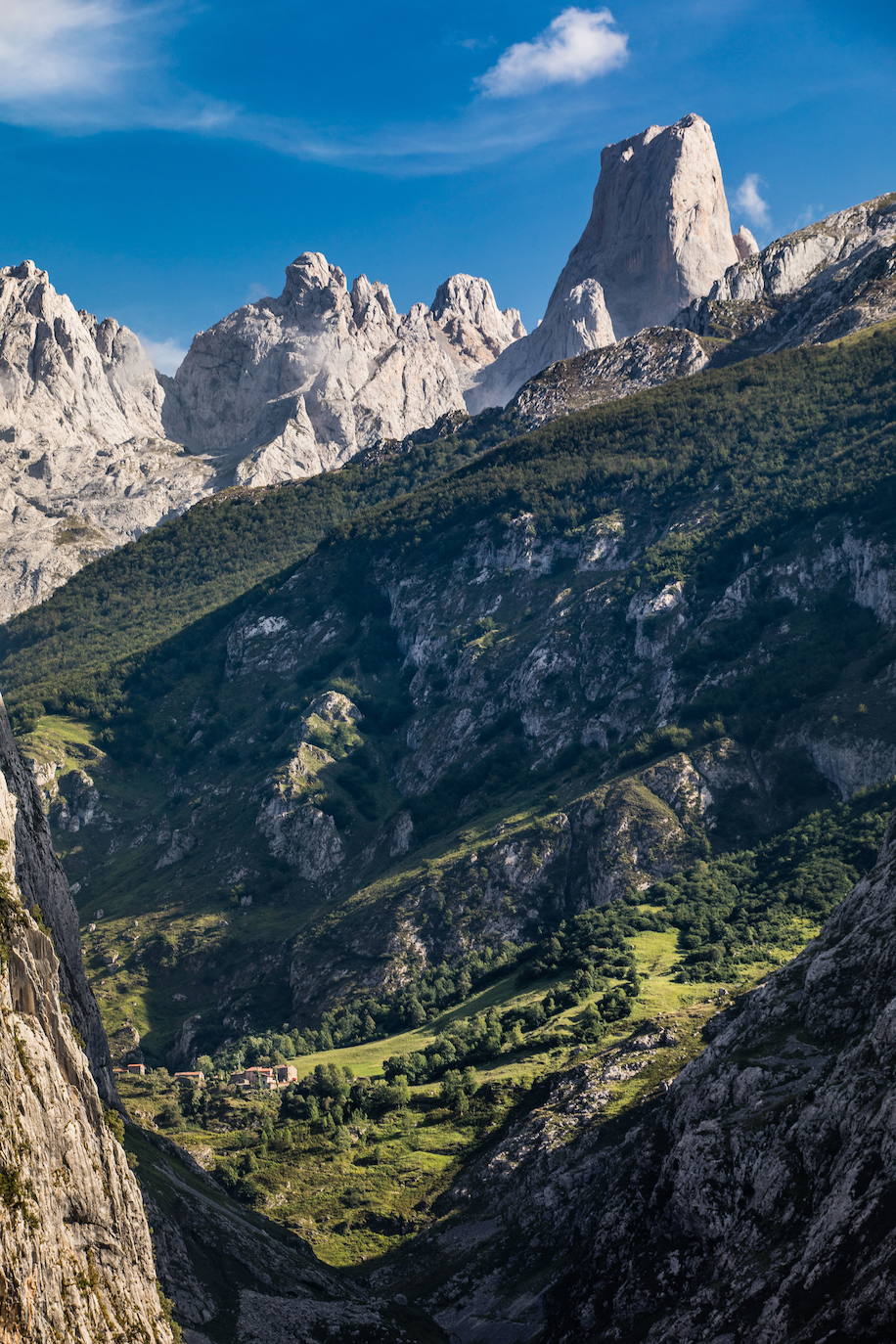 Naranjo de Bulnes (Asturias)