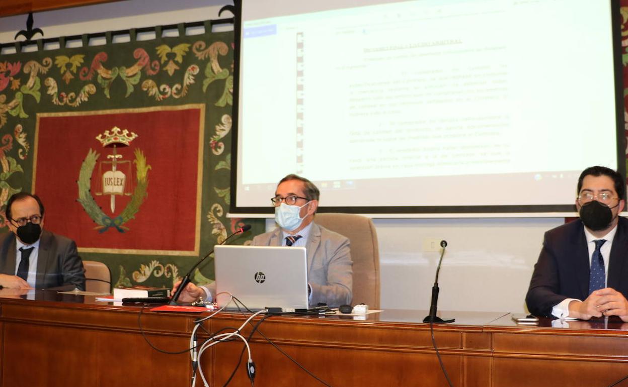 Acto de presentación de Facyl en el Salón de Grados de la Facultad de Derecho. 