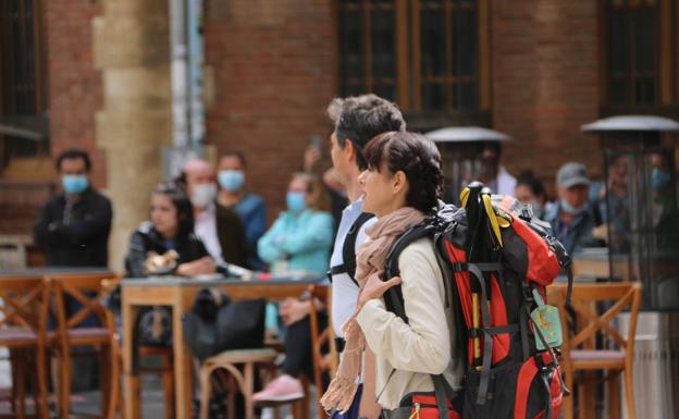 Galería. El rodaje se llevó a cabo por la capital leonesa con estrictas medidas de seguridad 