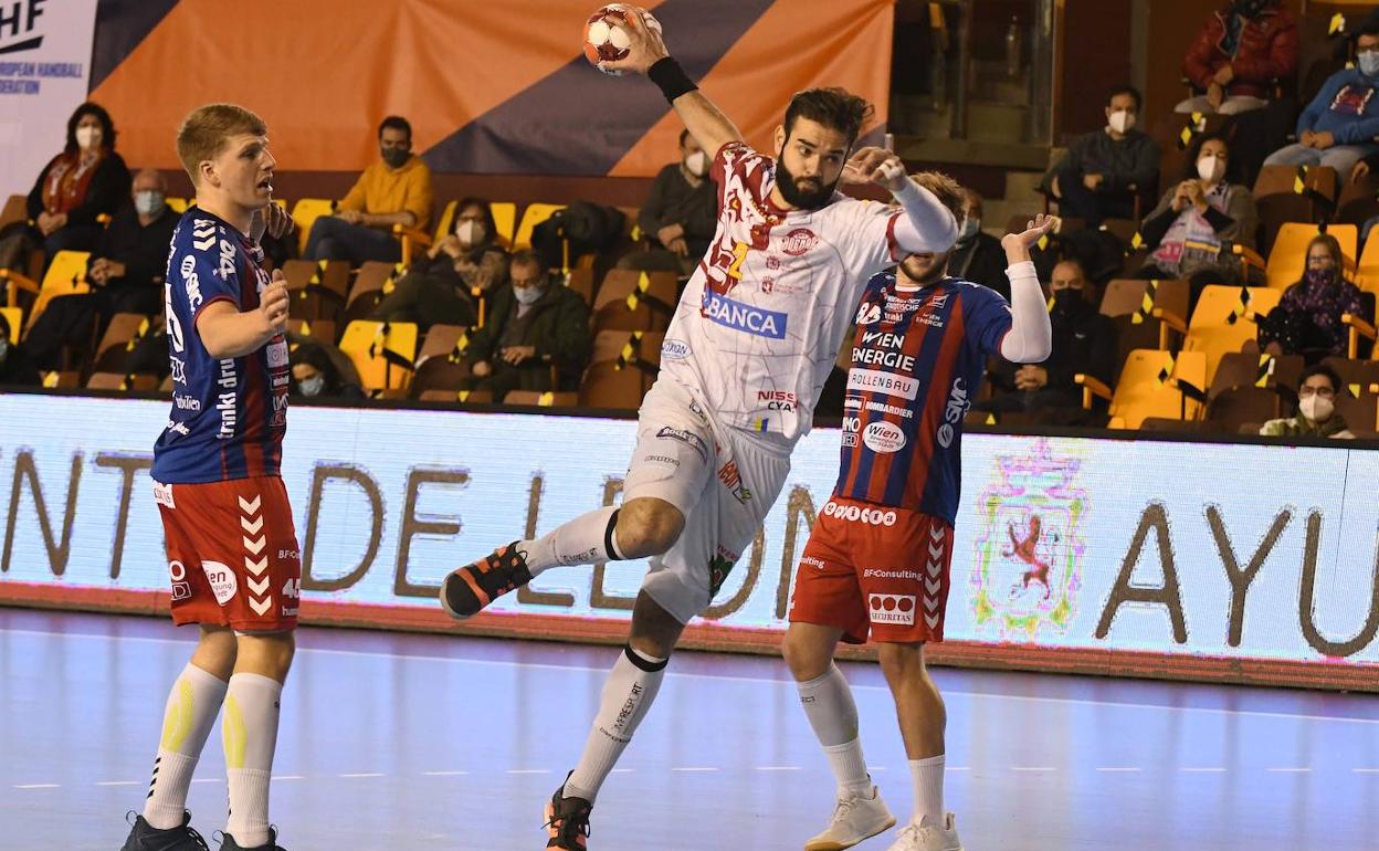 Rubén Marchán, en un partido con el Abanca Ademar.