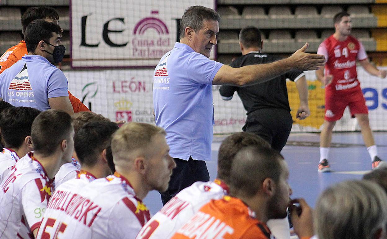 Manolo Cadenas regresa al banquillo del Abanca Ademar.