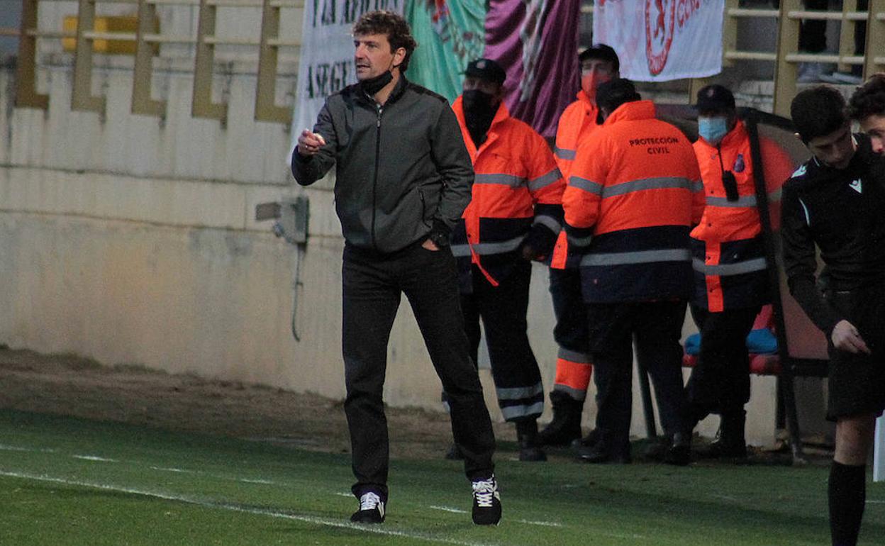 Íñigo Idiákez, entrenador de la Cultural.