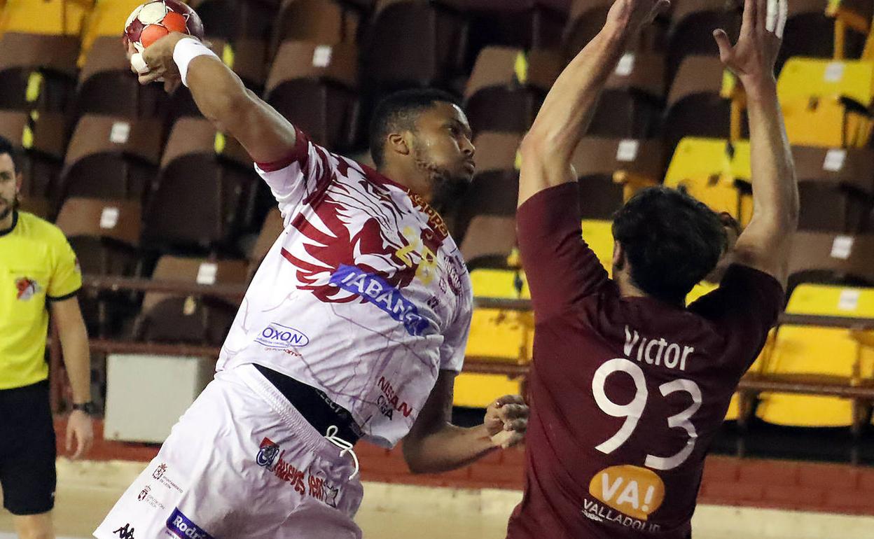 Semedo, en un partido de preparación del Abanca Ademar ante el Recoletas Atlético Valladolid.