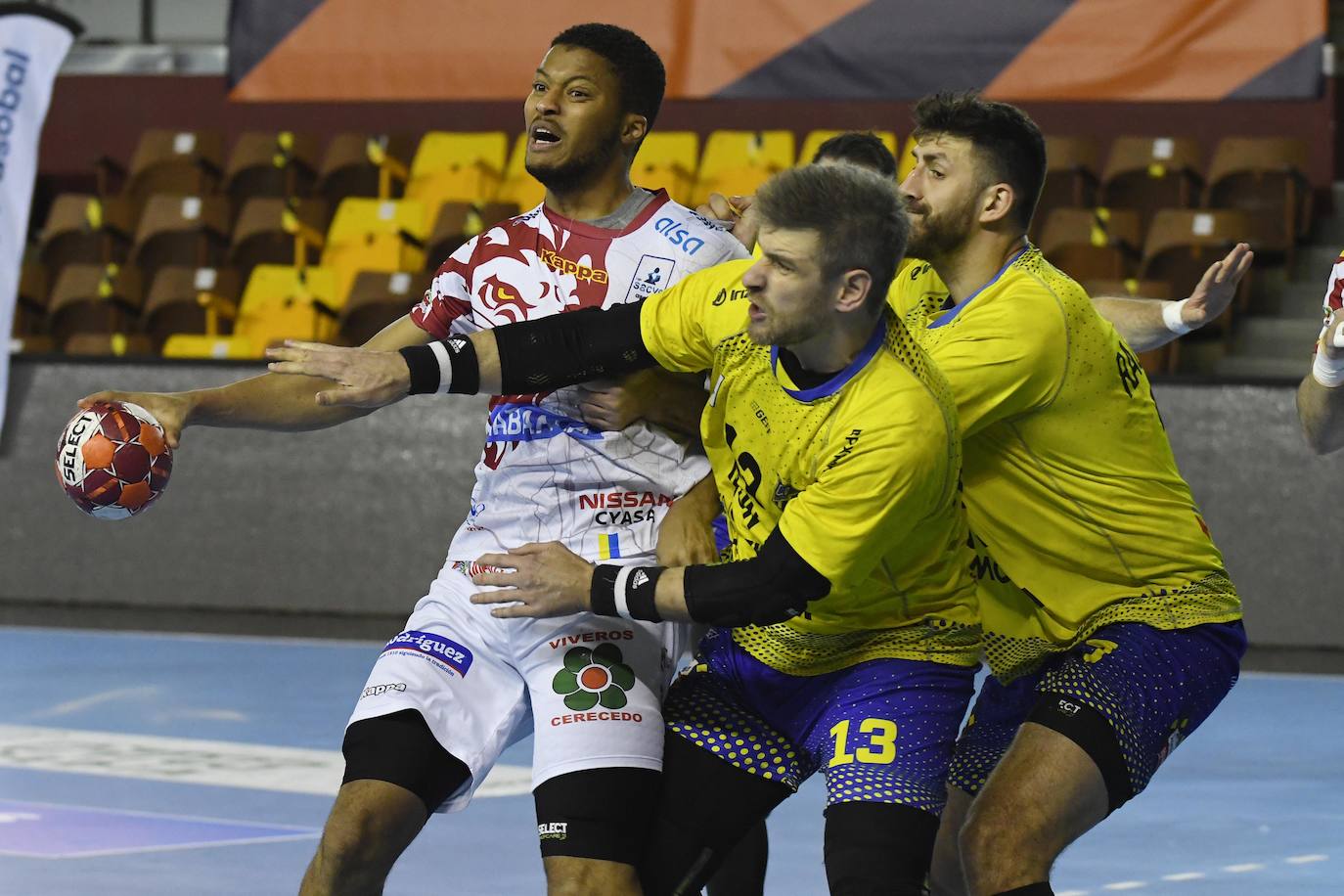 Fotos: Las imágenes del Abanca Ademar-Bidasoa