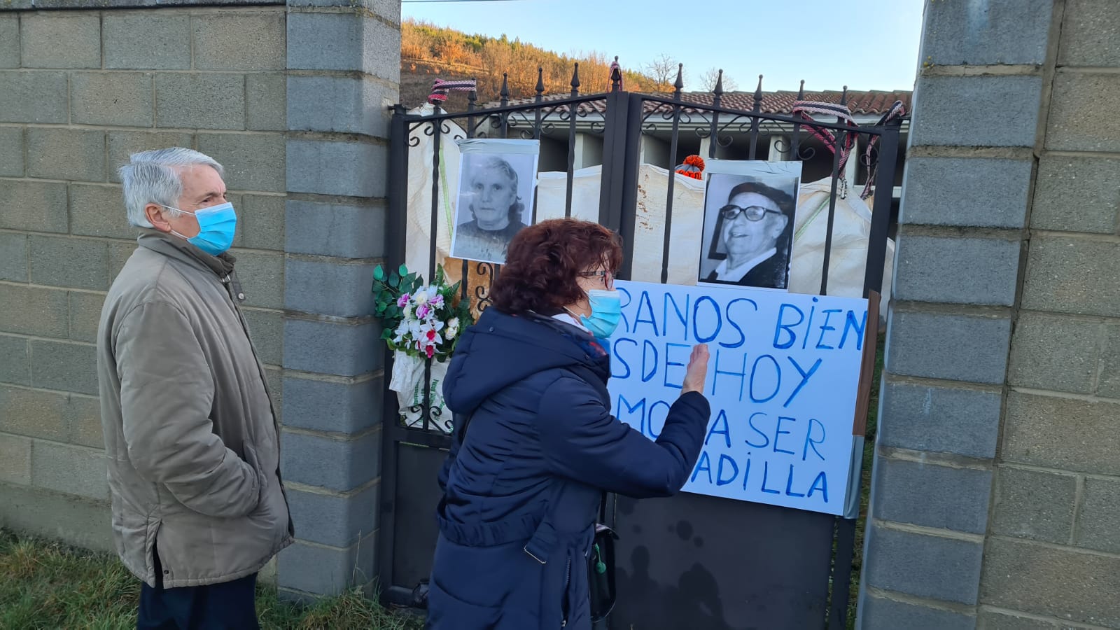 Garrafe de Torío vive un triste momento en la ejecución de una sentencia sobre un cementerio.