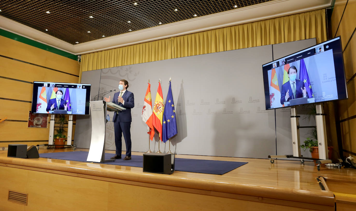 Fotos: El presidente de la Junta comparece para informar de las alegaciones al recurso sobre el toque de queda