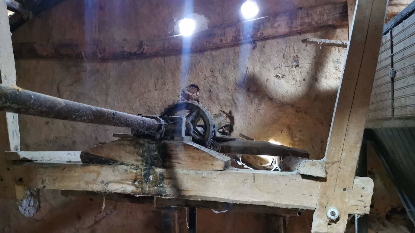 El Val de San Lorenzo, localidad en la que se ubica el molino del Junquillo, se ha propuesto reunir los 30.000 euros que cuesta su rehabilitación e incorporarlo así a su oferta cultural y turística.