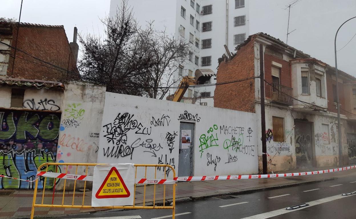 Parcela donde se ubicaba el edificio demolida en la plaza Severino Ibáñez.