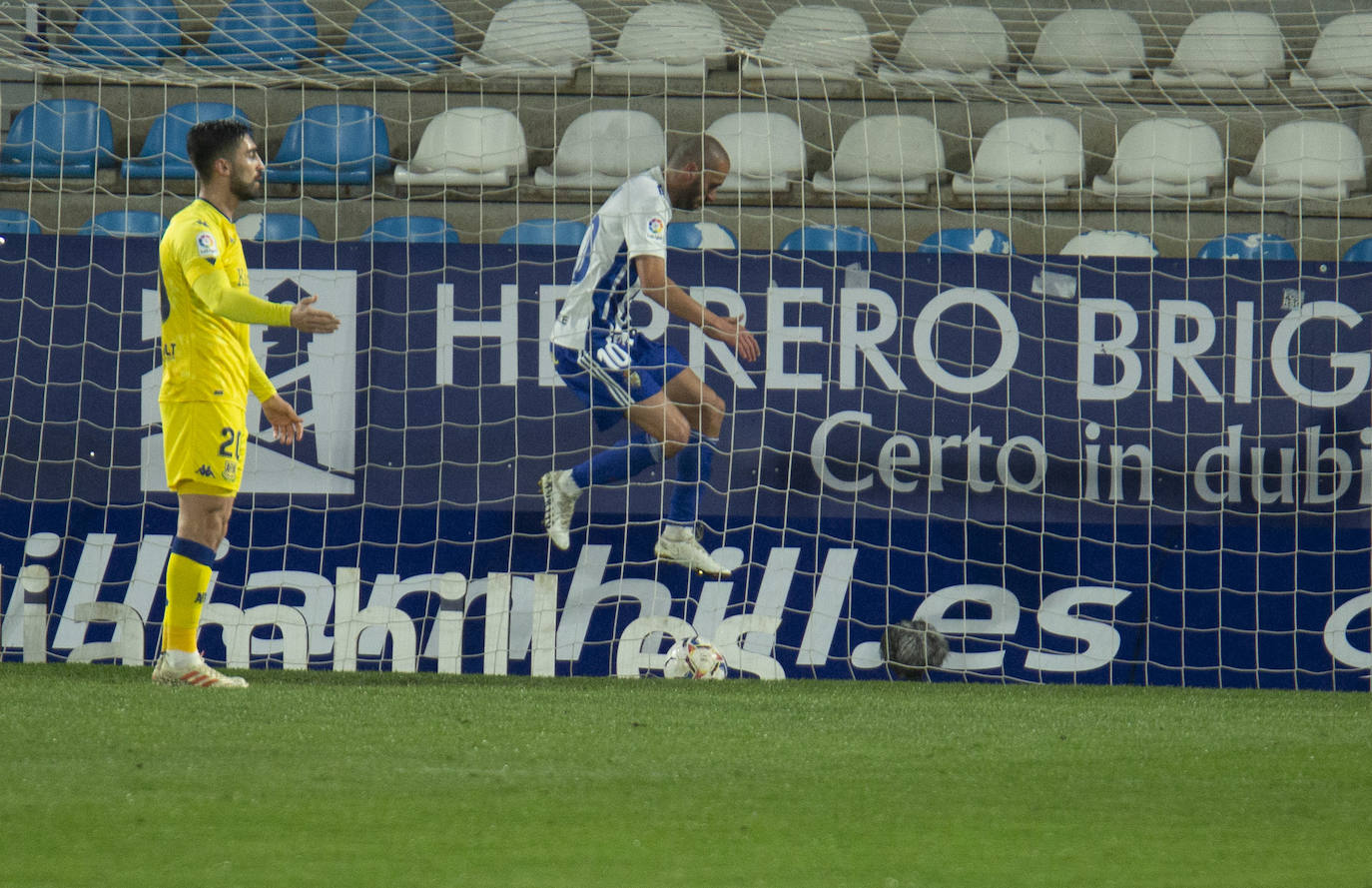 Fotos: Las imágenes de la victoria de la Deportiva ante el Alcorcón