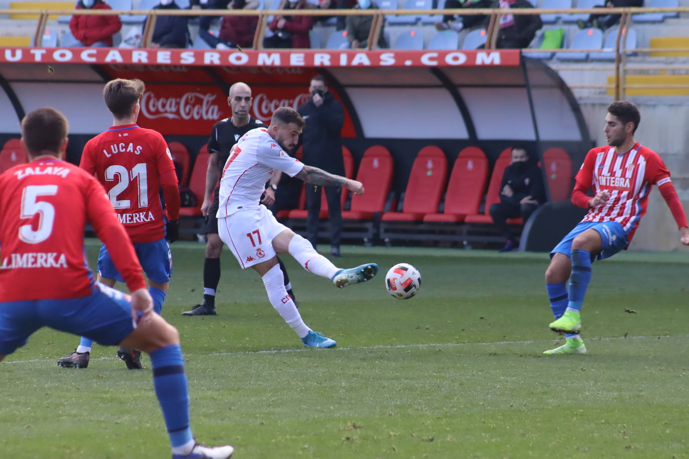 Fotos: Las imágenes del Cultural-Sporting B