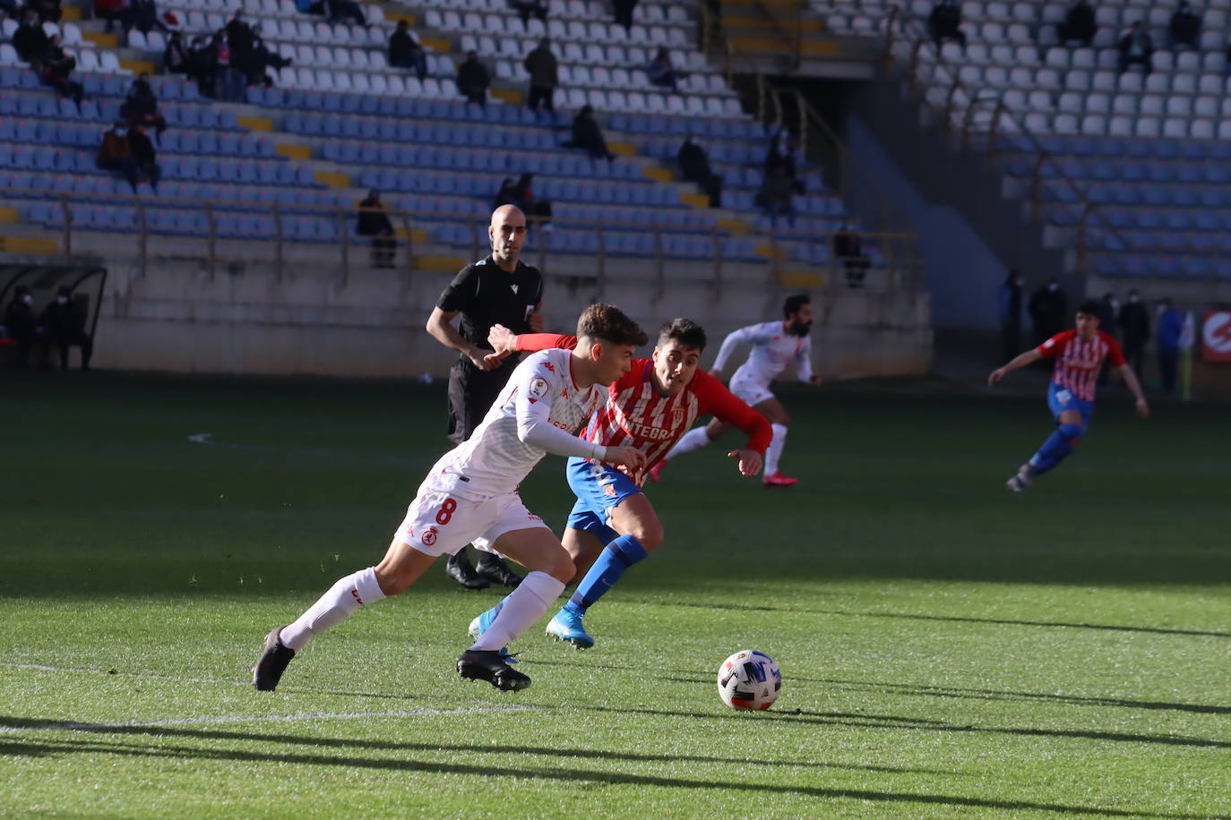 Fotos: Las imágenes del Cultural-Sporting B