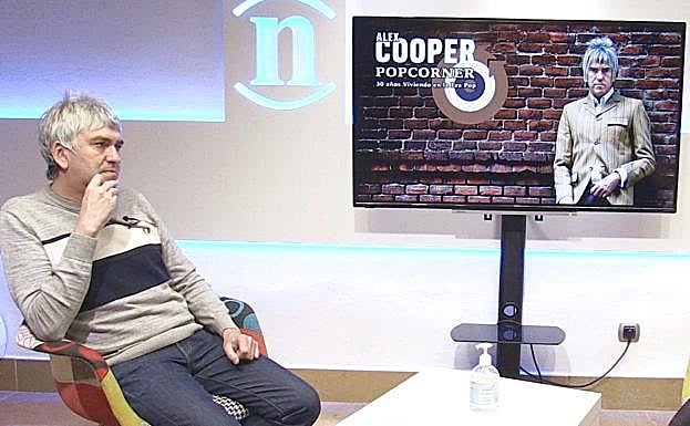 Alex Cooper durante uan entrevista con leonoticias.