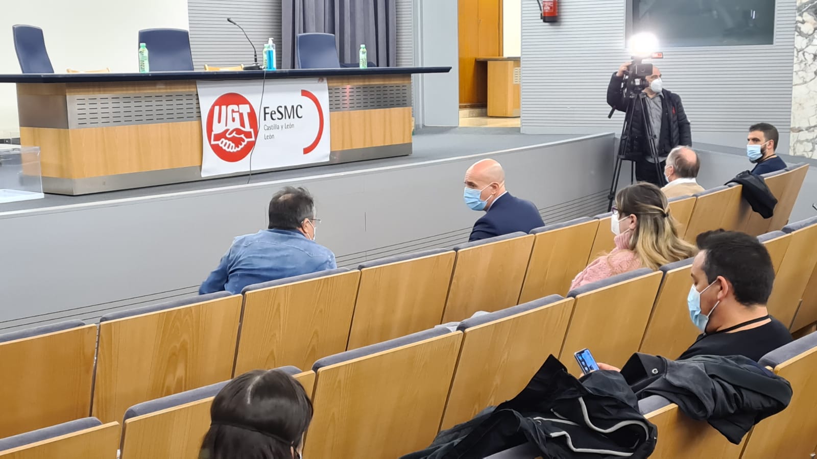 El acto se ha llevado a cabo en el salón de actos del Ayuntamiento de Ordoño II bajo estrictas medidas sanitarias.