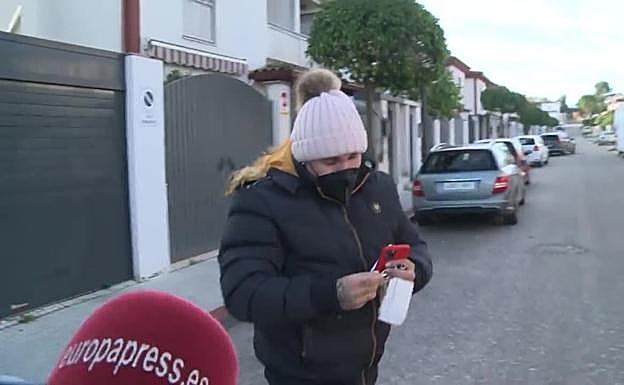 Kiko Rivera a la salida de su casa.