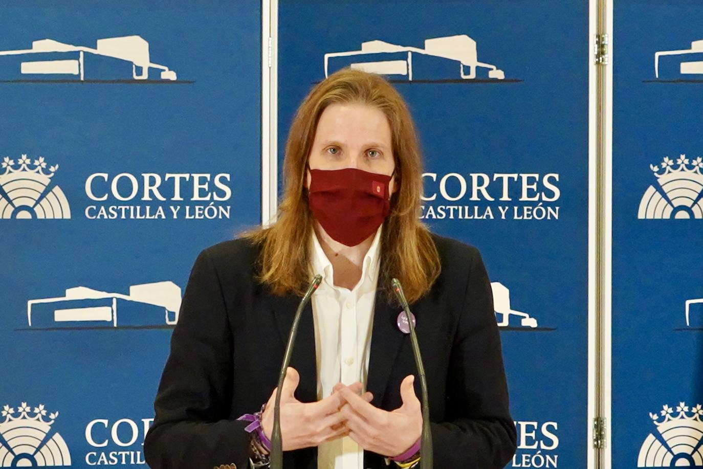 Fotos: El secretario general de Podemos Castilla y León analiza la actualidad política