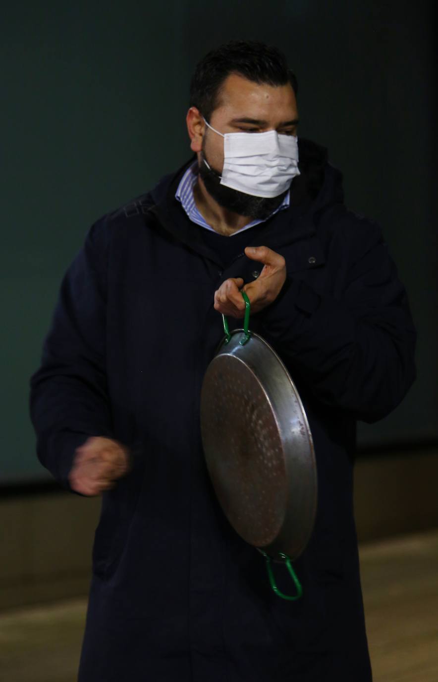 Fotos: Cacerolada de la hostelería del Bierzo