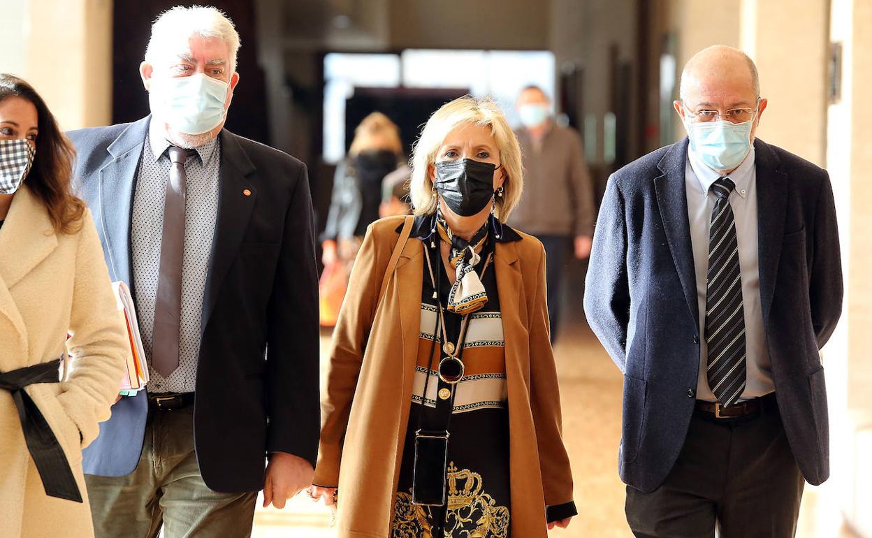 La consejera de Sanidad, Verónica Casado, comparece, a petición propia, ante la Comisión de Sanidad de las Cortes de Castilla y León para informar sobre la situación sanitaria y epidemiológica en relación con el COVID-19.