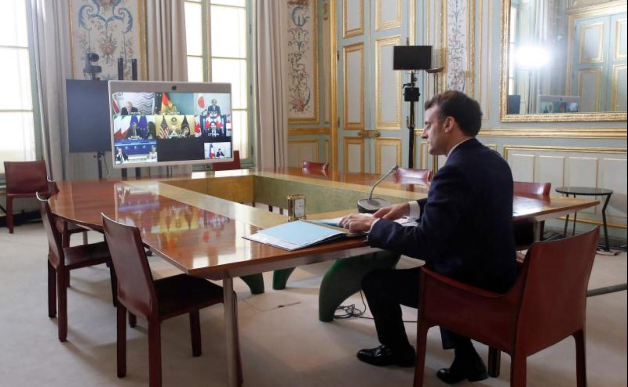 El presidente francés, Emmanuel Macron, interviene telemáticamente en la cumbre del G7. 