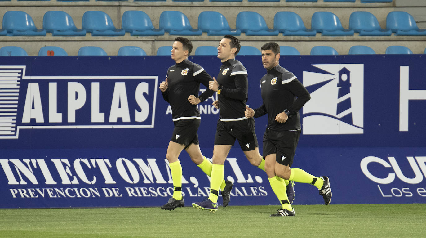 Fotos: Las imágenes del partido entre Deportiva y Mirandés