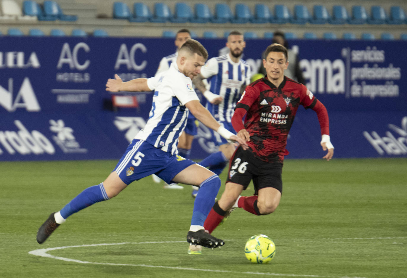 Fotos: Las imágenes del partido entre Deportiva y Mirandés