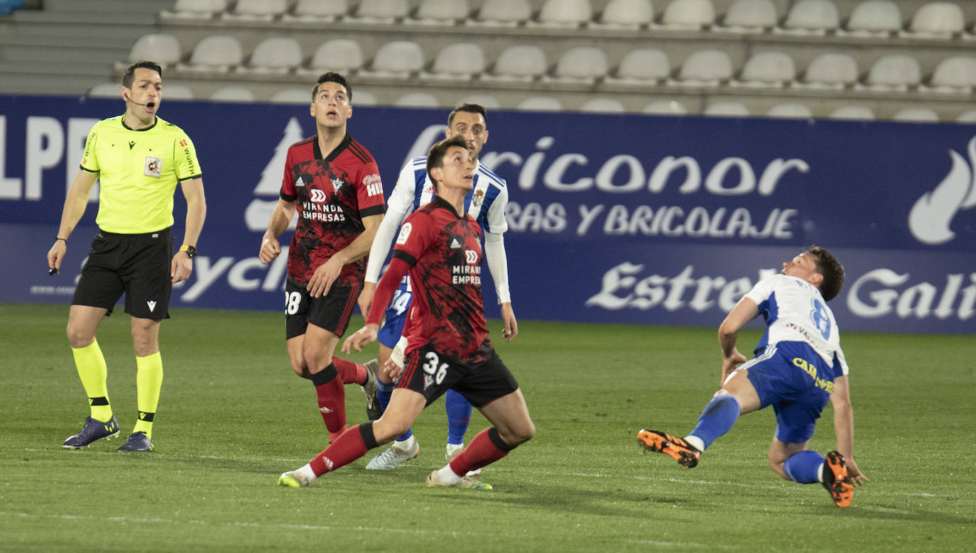 Fotos: Las imágenes del partido entre Deportiva y Mirandés