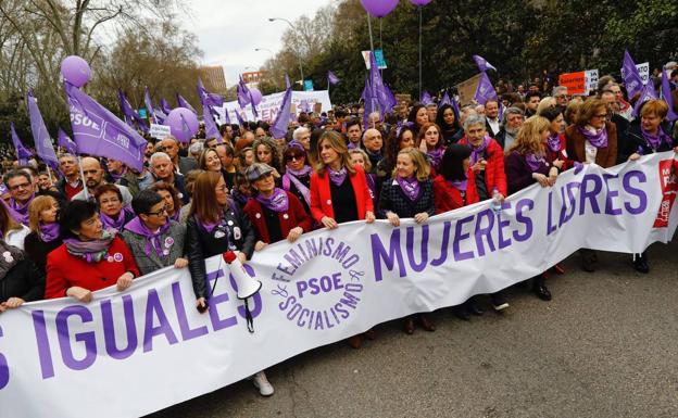 Miembros del Gobierno en el 8-M del año pasado en Madrid.