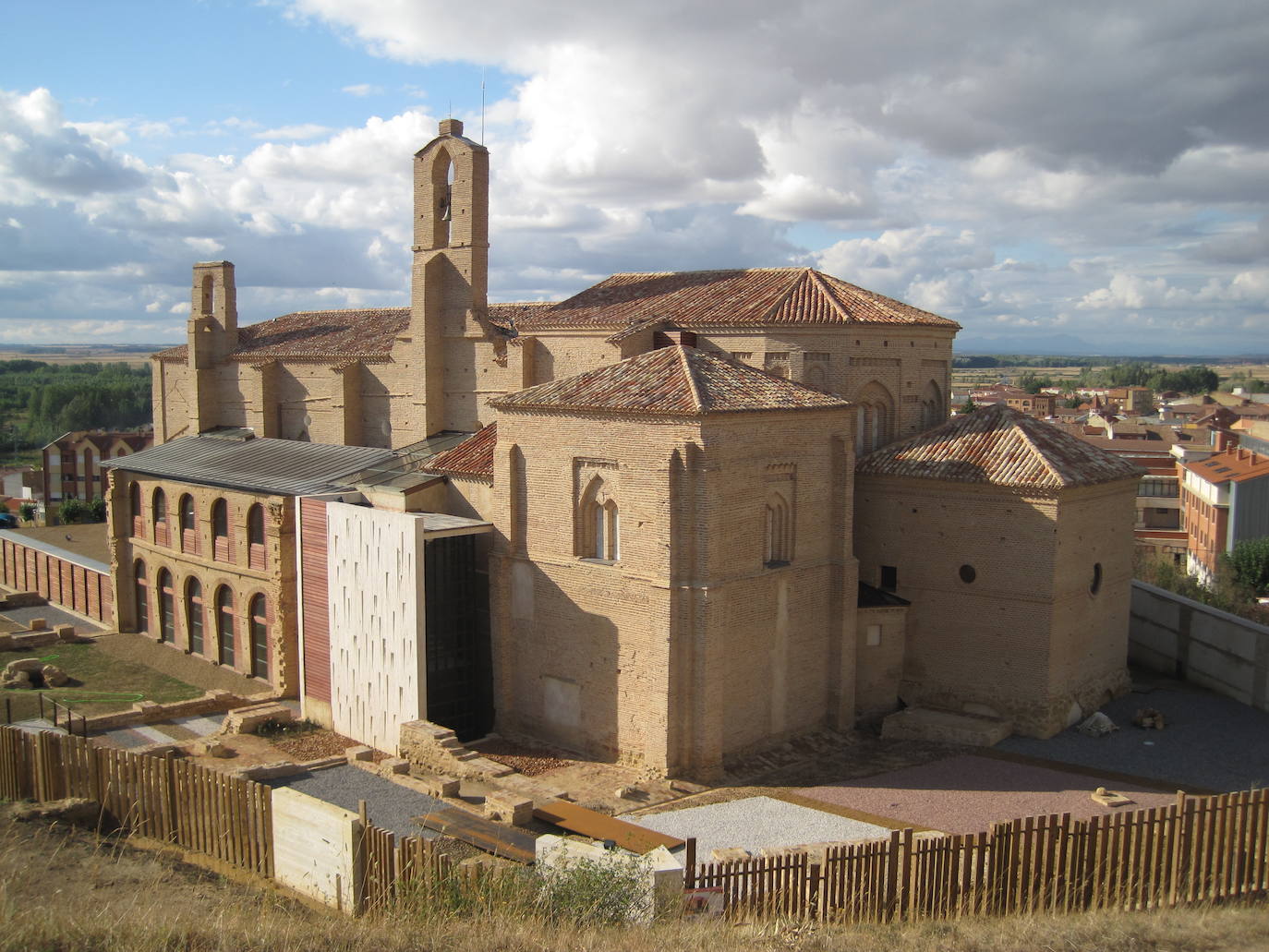 Santuario de La Peregrina en Sahagún.