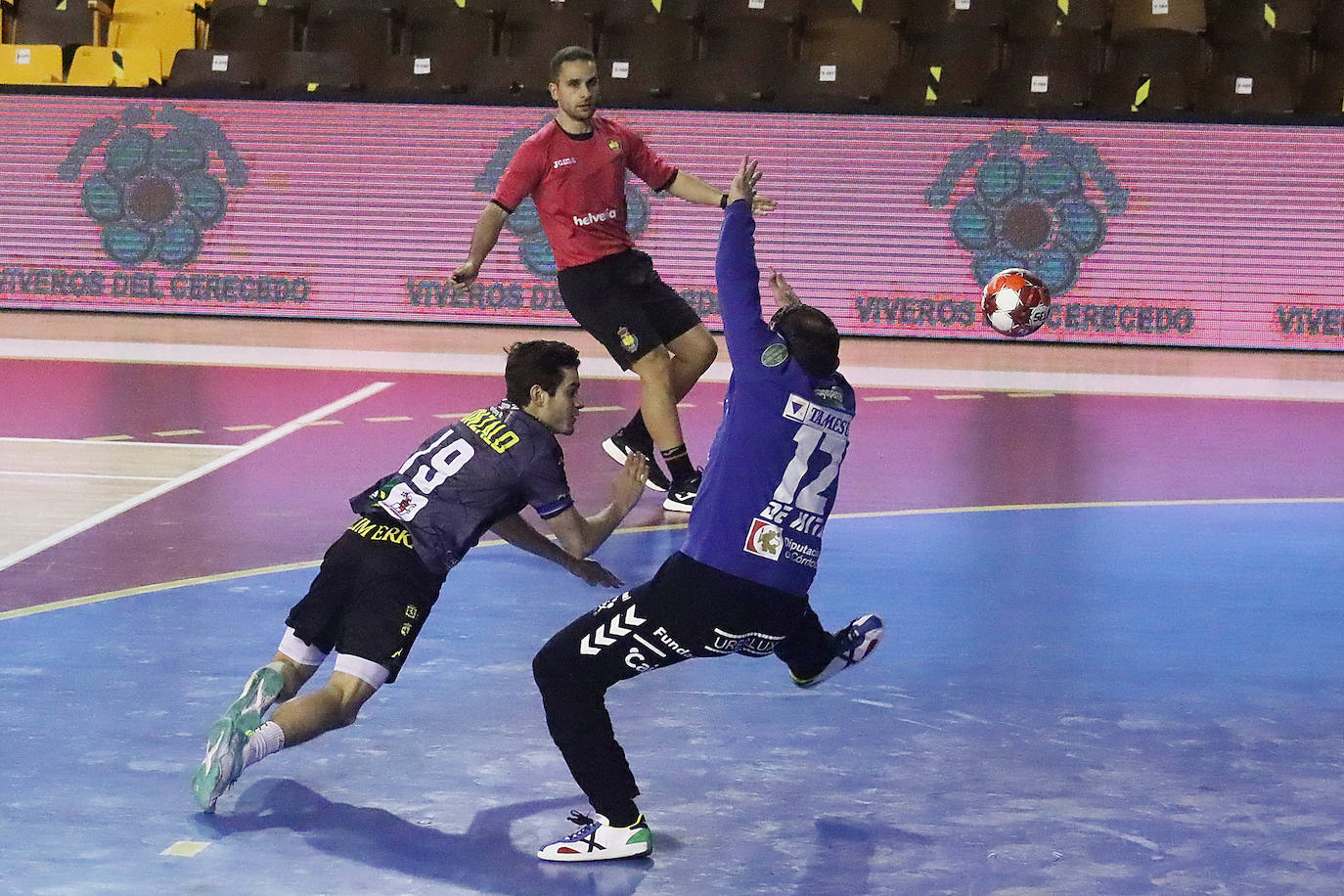 Los leoneses volvían a la competición doméstica en el Palacio de los Deportes para medirse a los cordobeses.