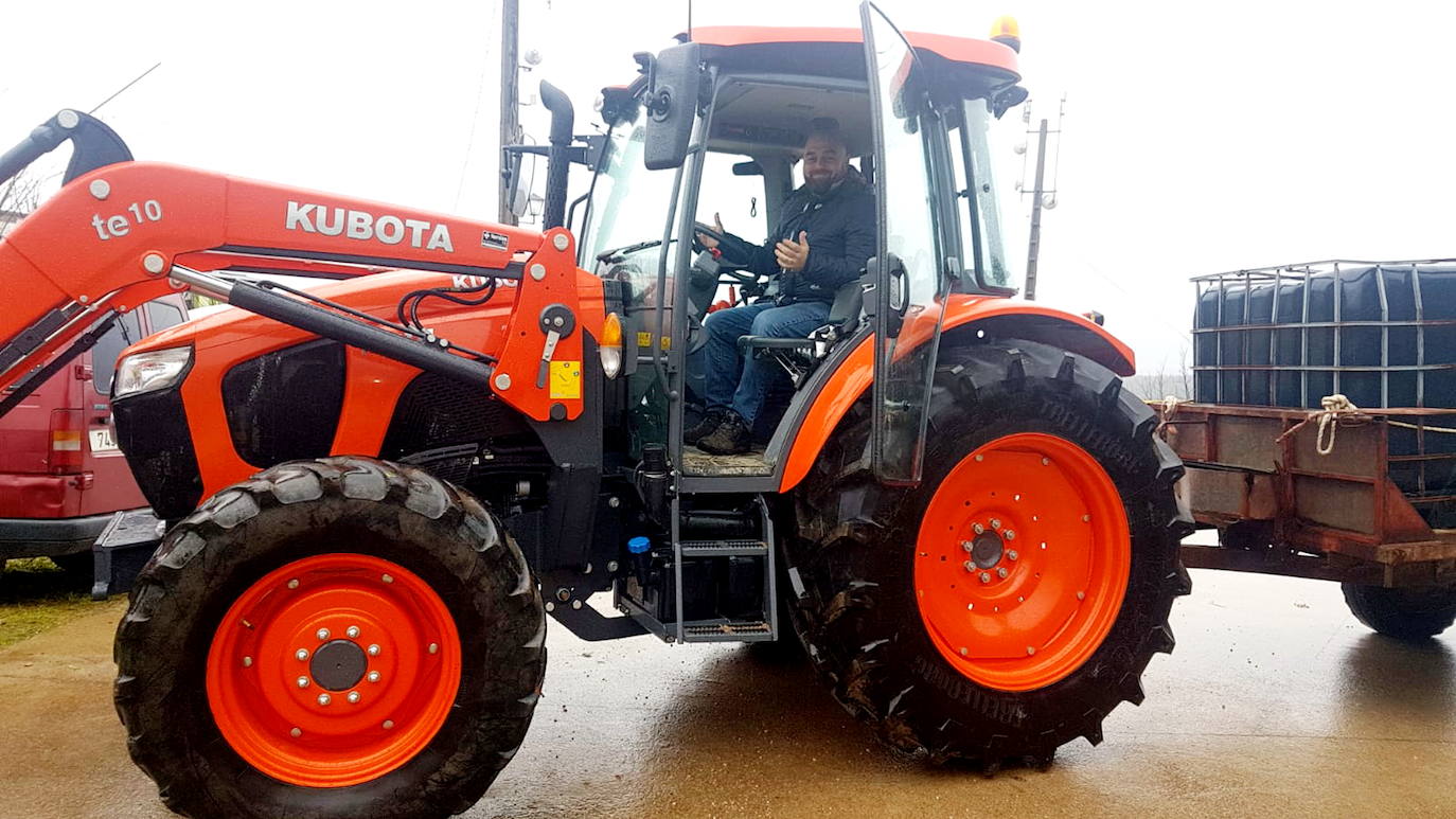 Tractores con los que trabaja la empresa.