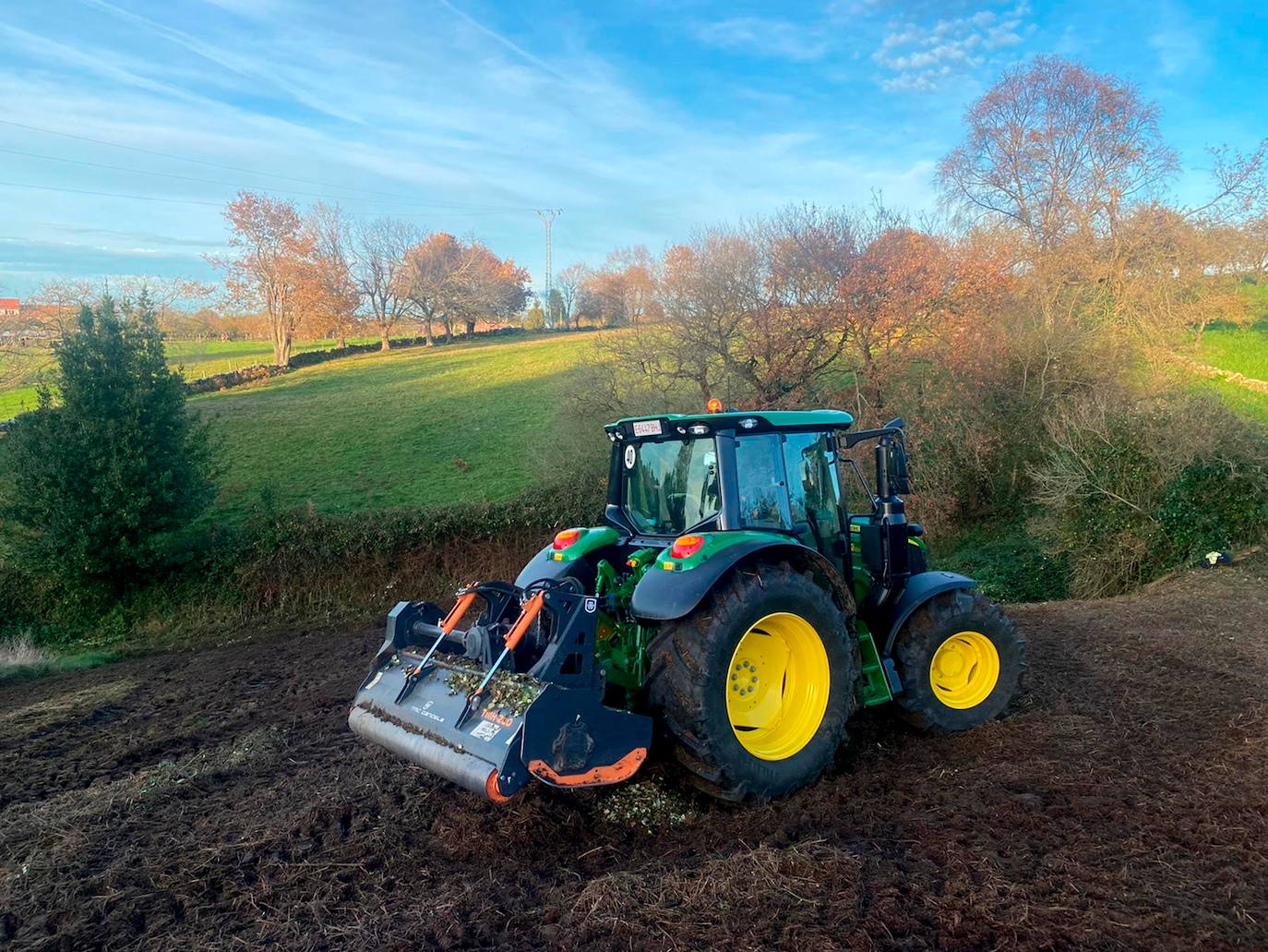 Tractores con los que trabaja la empresa.