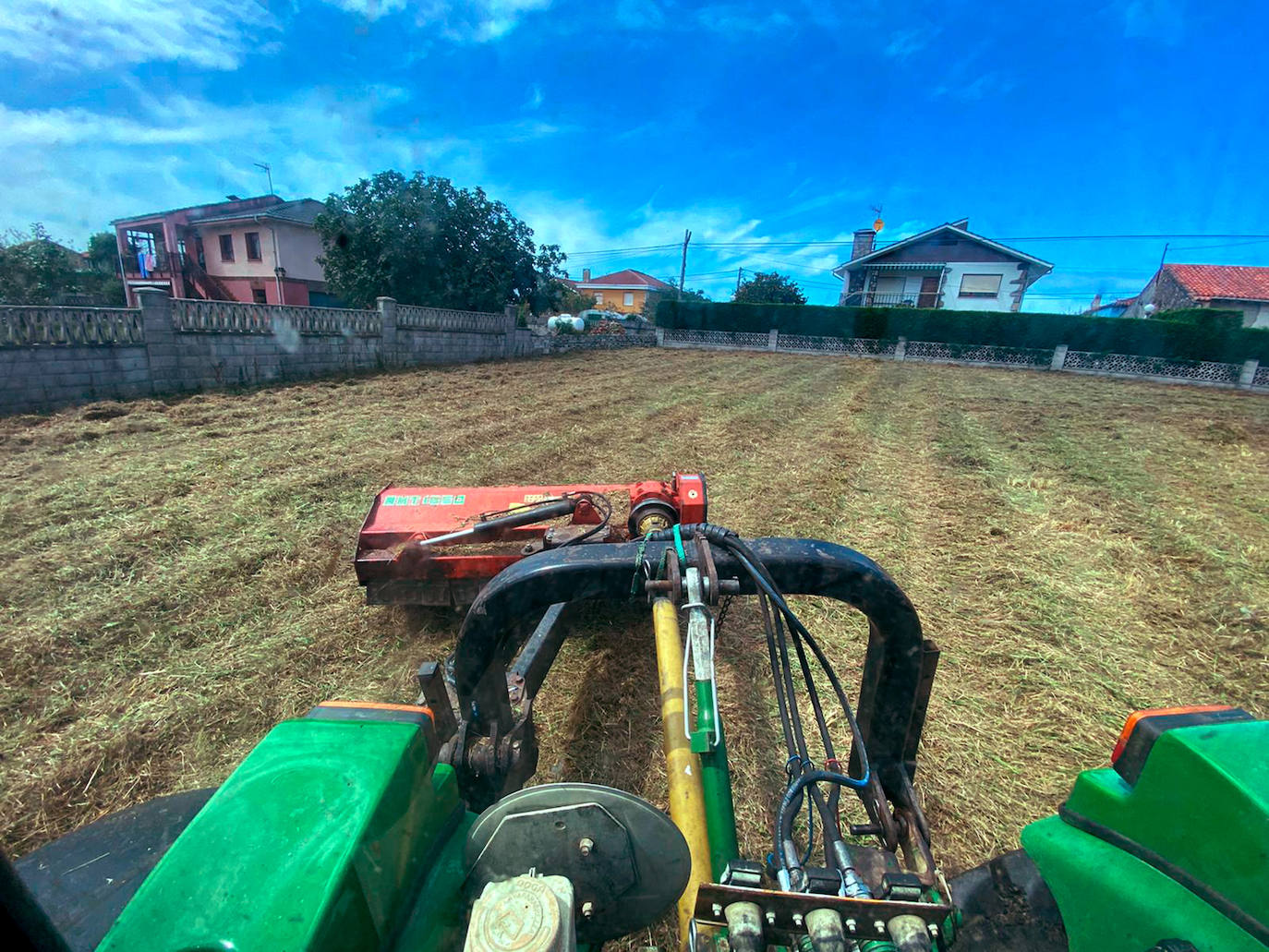 Tractores con los que trabaja la empresa.