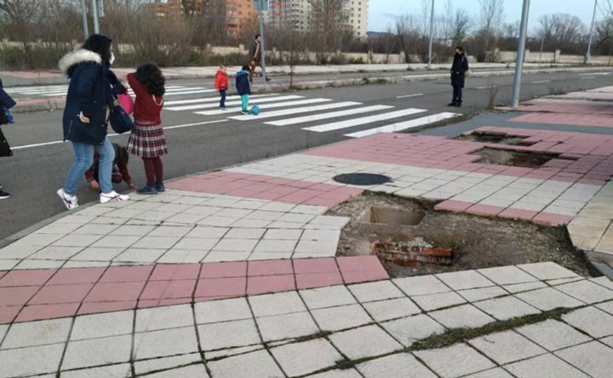 Así se encuentra el entorno del centro escolar.