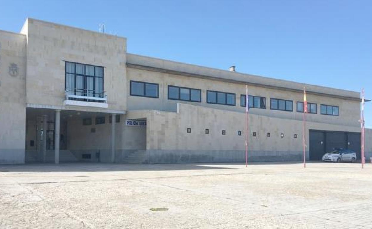 Fachada principal del Ayuntamiento de San Andrés del Rabanedo. 