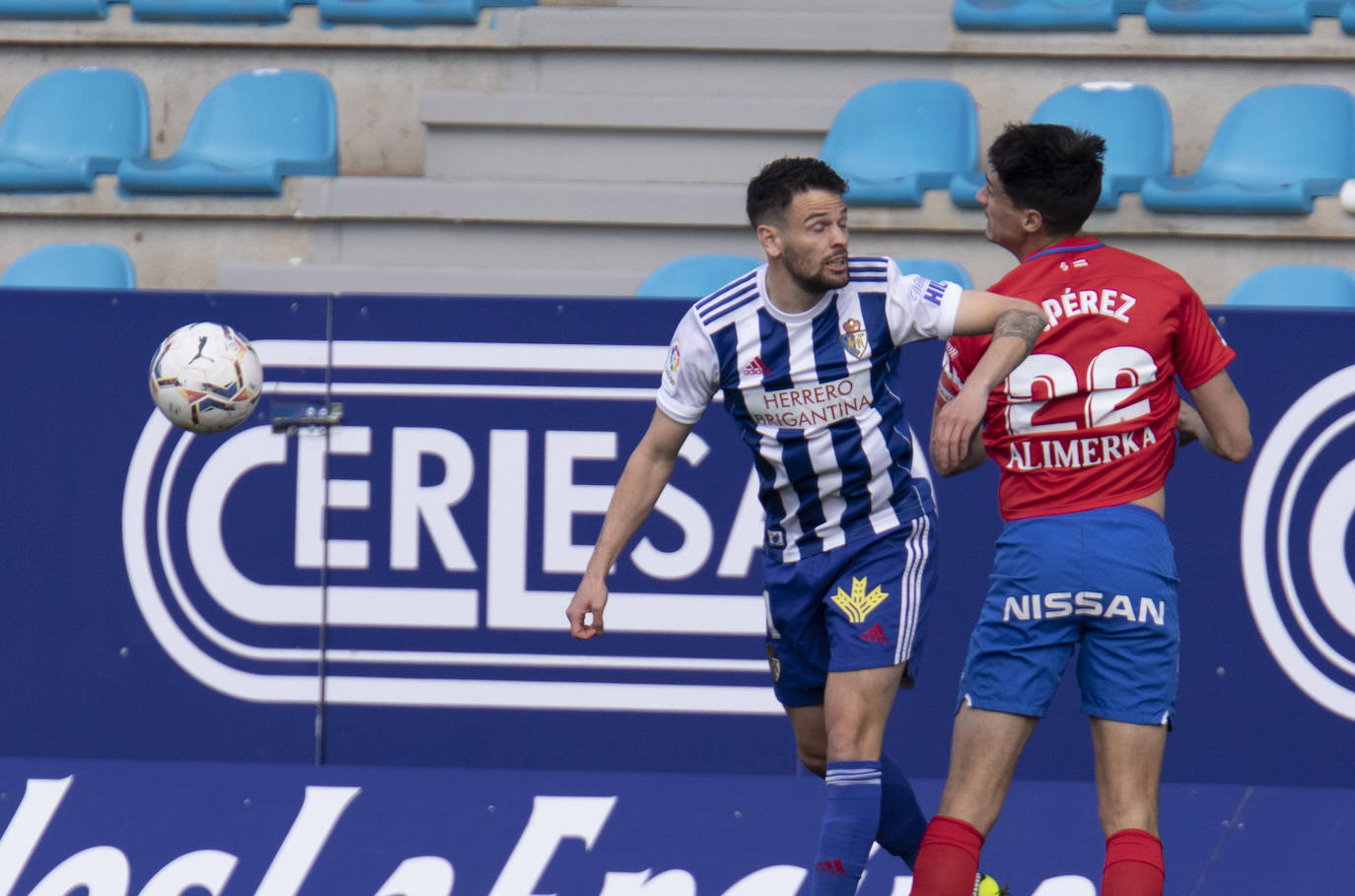 Fotos: Las imágenes del Deportiva-Sporting