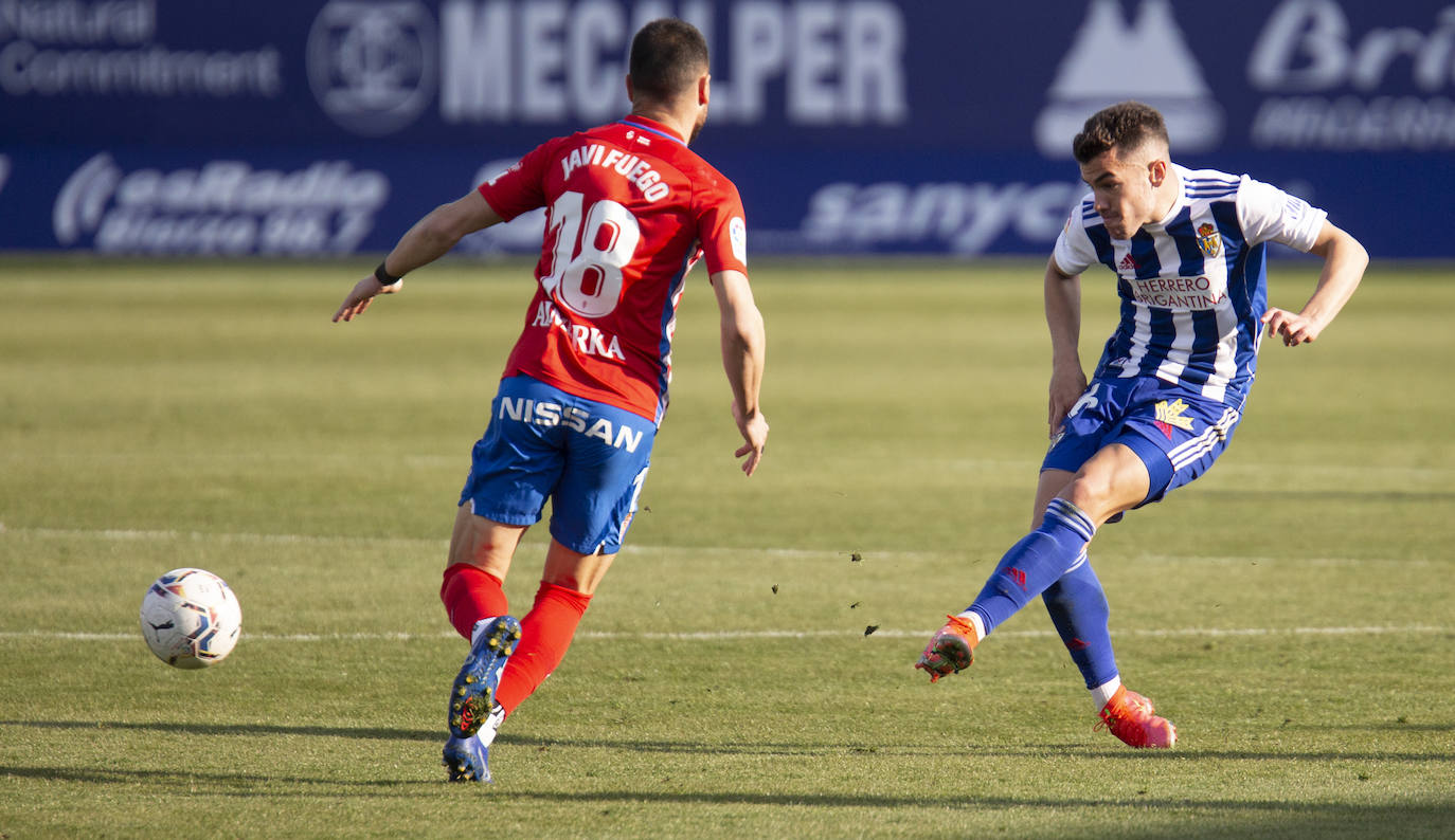 Fotos: Las imágenes del Deportiva-Sporting